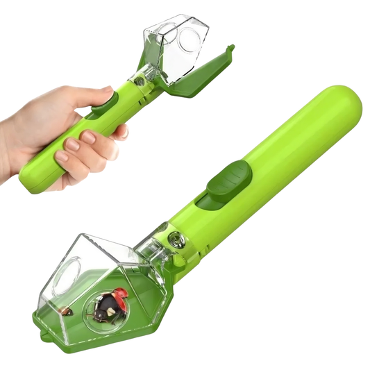 Portable insect catcher in green – kids bug viewer with 6X magnifying lens