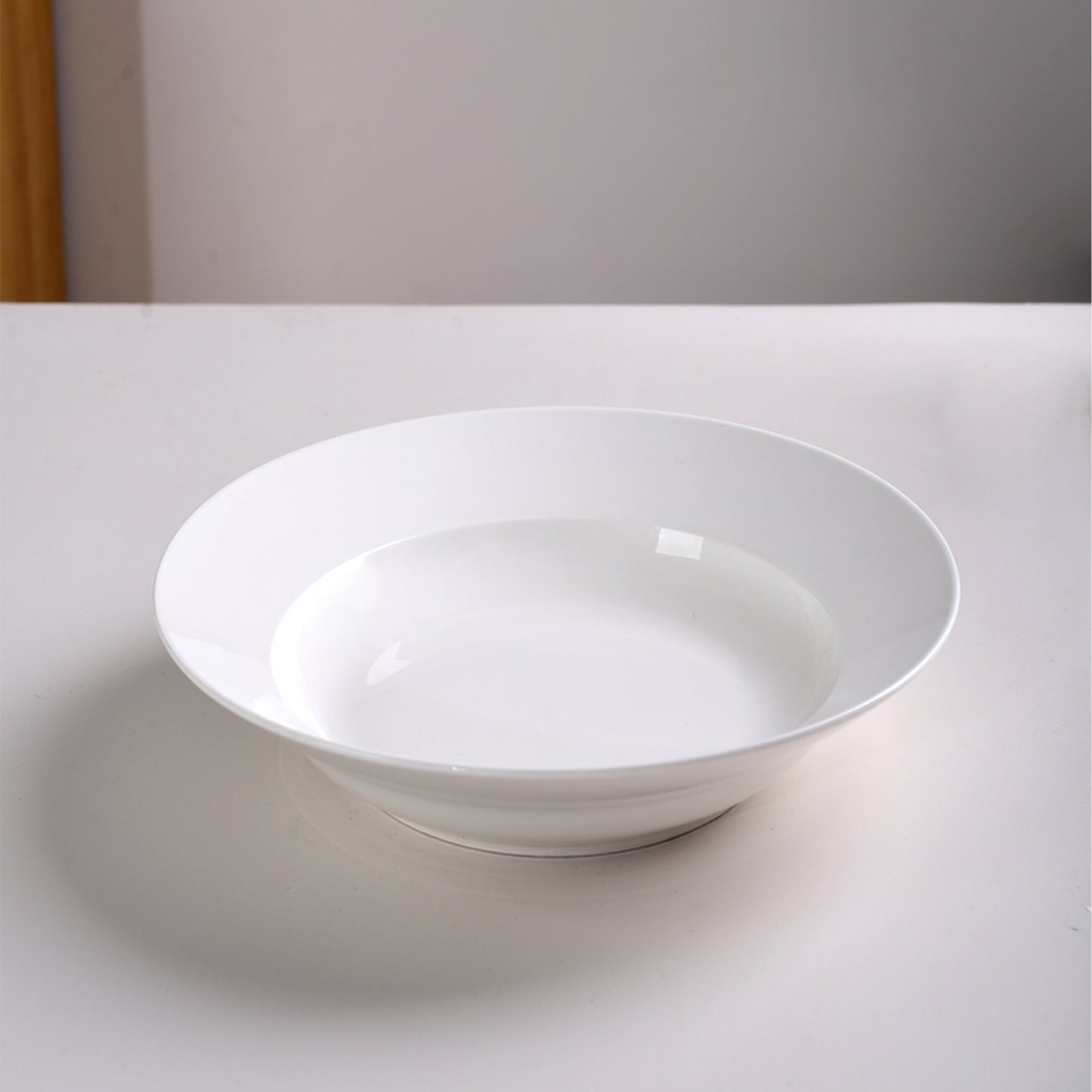 White Dinner Plates Set of 6, 9 Inch Salad Serving Modern Round Dishes - Dishwasher, Microwave, Oven Safe, Scratch Resistant, Smooth Glaze