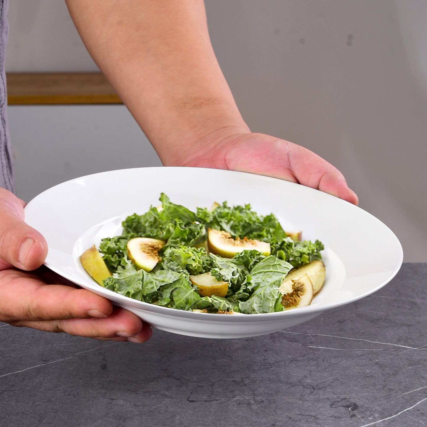 White Dinner Plates Set of 6, 9 Inch Salad Serving Modern Round Dishes - Dishwasher, Microwave, Oven Safe, Scratch Resistant, Smooth Glaze
