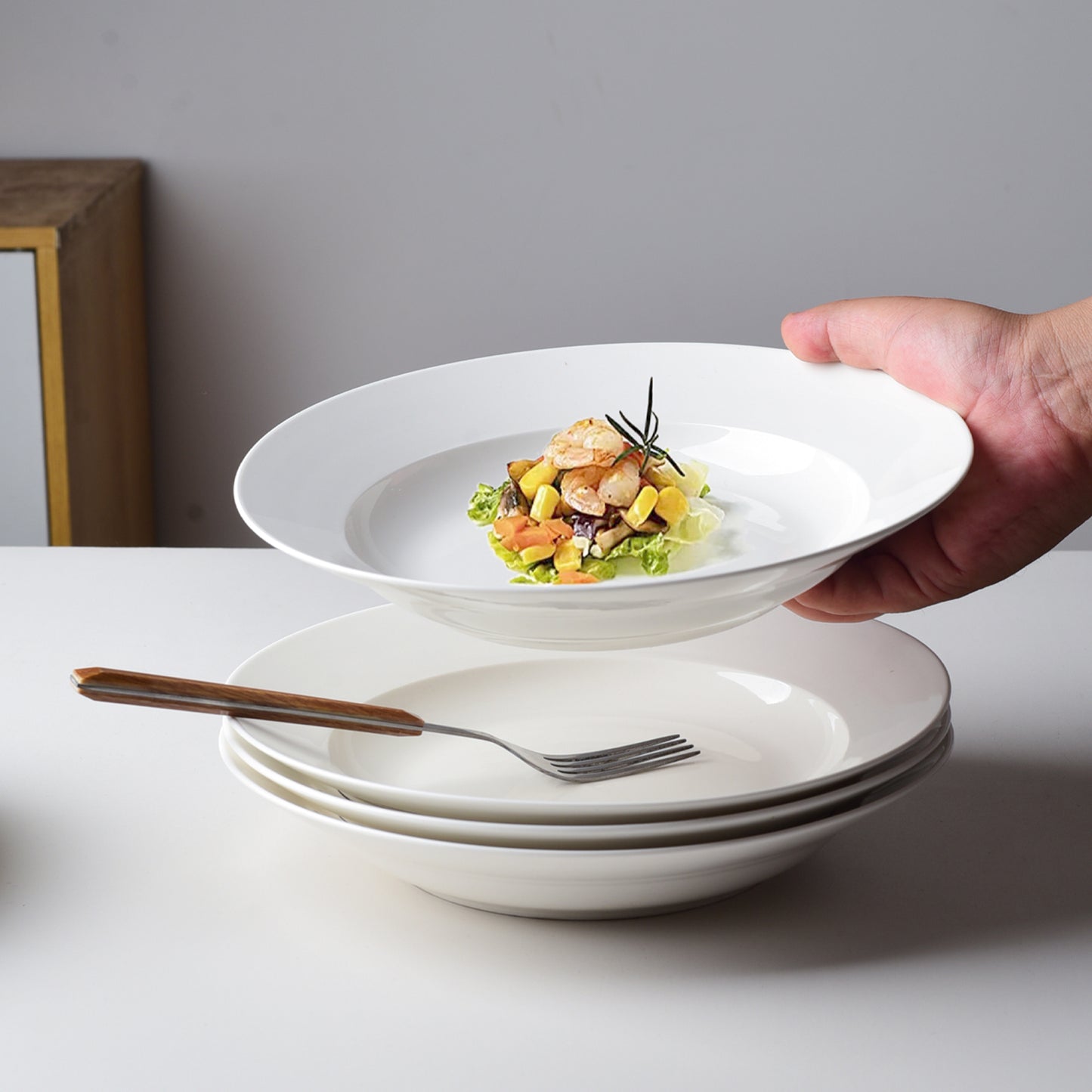 White Dinner Plates Set of 6, 9 Inch Salad Serving Modern Round Dishes - Dishwasher, Microwave, Oven Safe, Scratch Resistant, Smooth Glaze